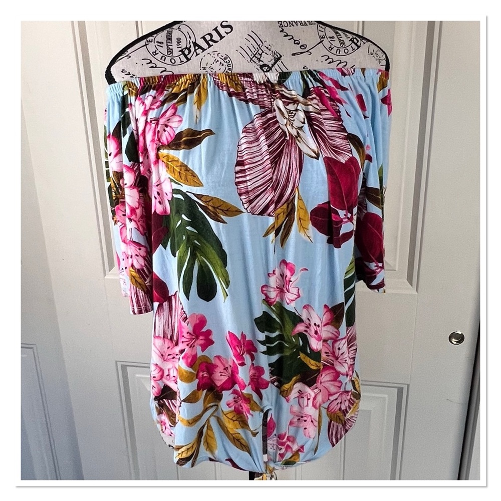 KIM & CAMI Floral Off-Shoulder Top